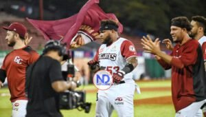 Edwin Espinal decide con sencillo y Gigantes detienen racha de derrotas