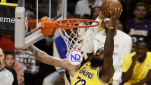 Los Lakers respiran y los Timberwolves caen en Dallas