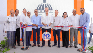 Presidente Abinader inaugura primer tramo carretero entre Barahona y Enriquillo