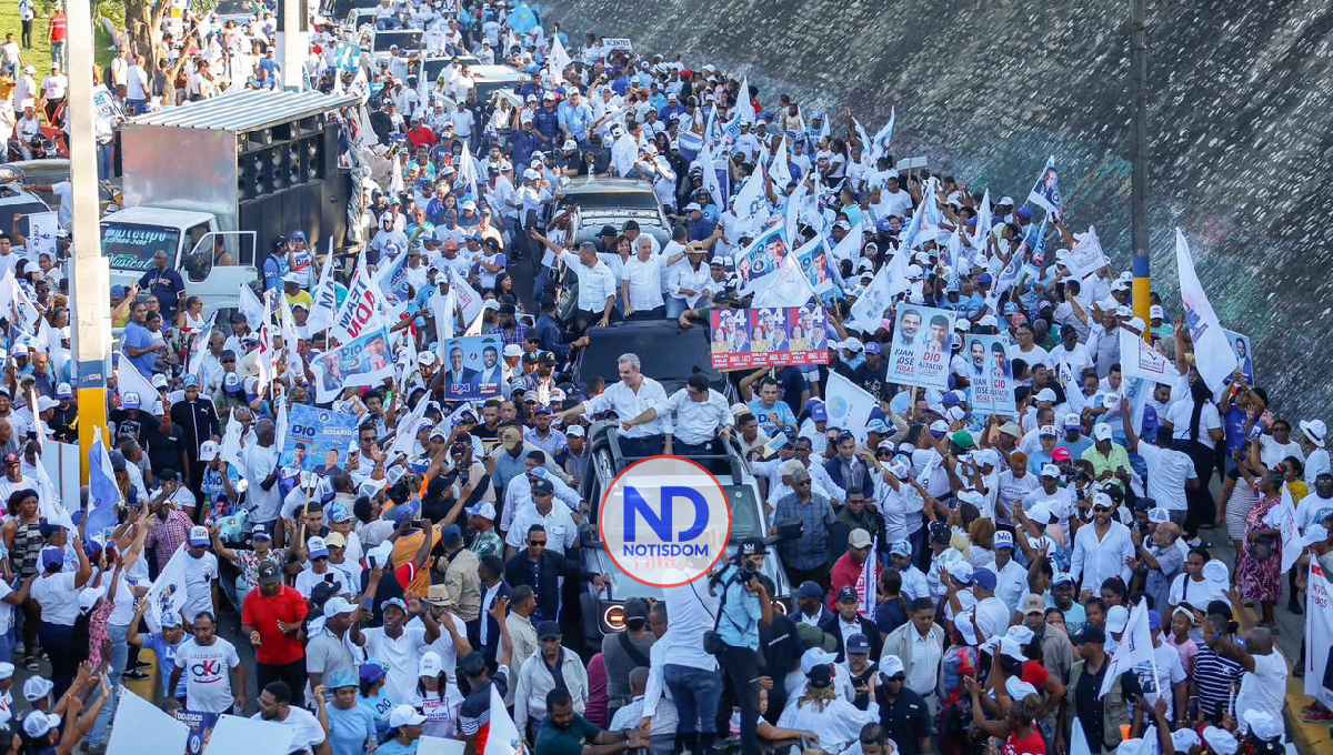 Luis Abinader y el PRM estremecen SDN y SDE con multitudinarias caravanas