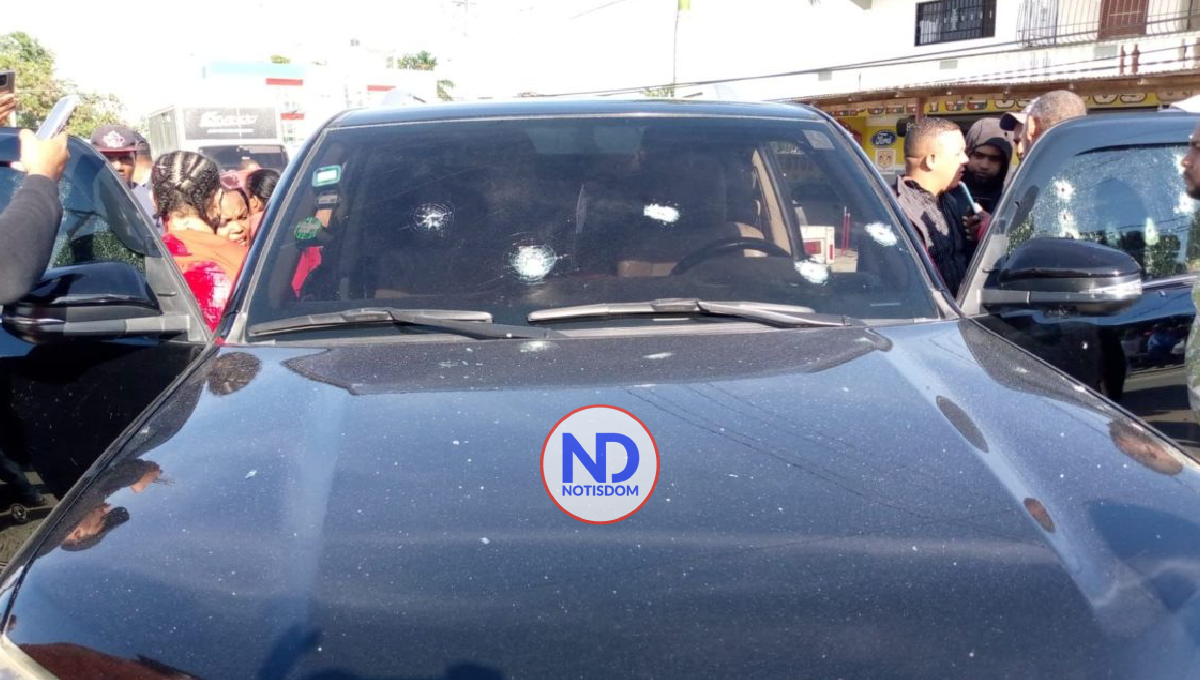 En Nagua, acribillan tres personas que se desplazaban en una yipeta