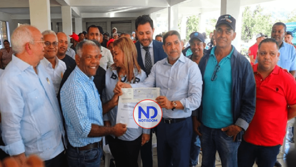 Destinan más de RD$60 millones para recuperación subsectores piña y banano 3 NOTISDOM FOTOS PF 2024 01 15T005133.160 Destinan más de RD$60 millones para recuperación subsectores piña y banano