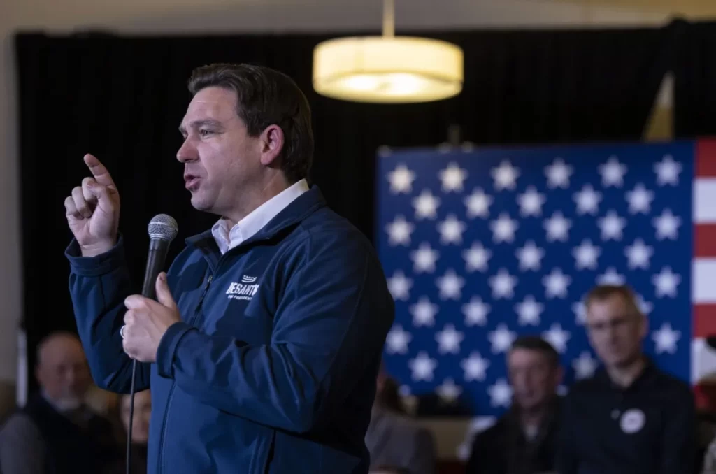 Ron DeSantis Trump arrasa en caucus de Iowa: emite mensaje conciliador