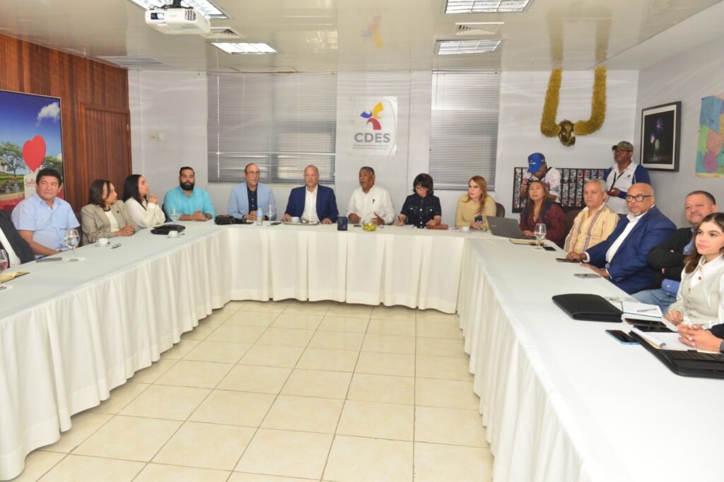 ULISES RODRIGUEZ 14 Clúster Turístico de Santiago presenta sus estrategias de desarrollo a Ulises Rodríguez