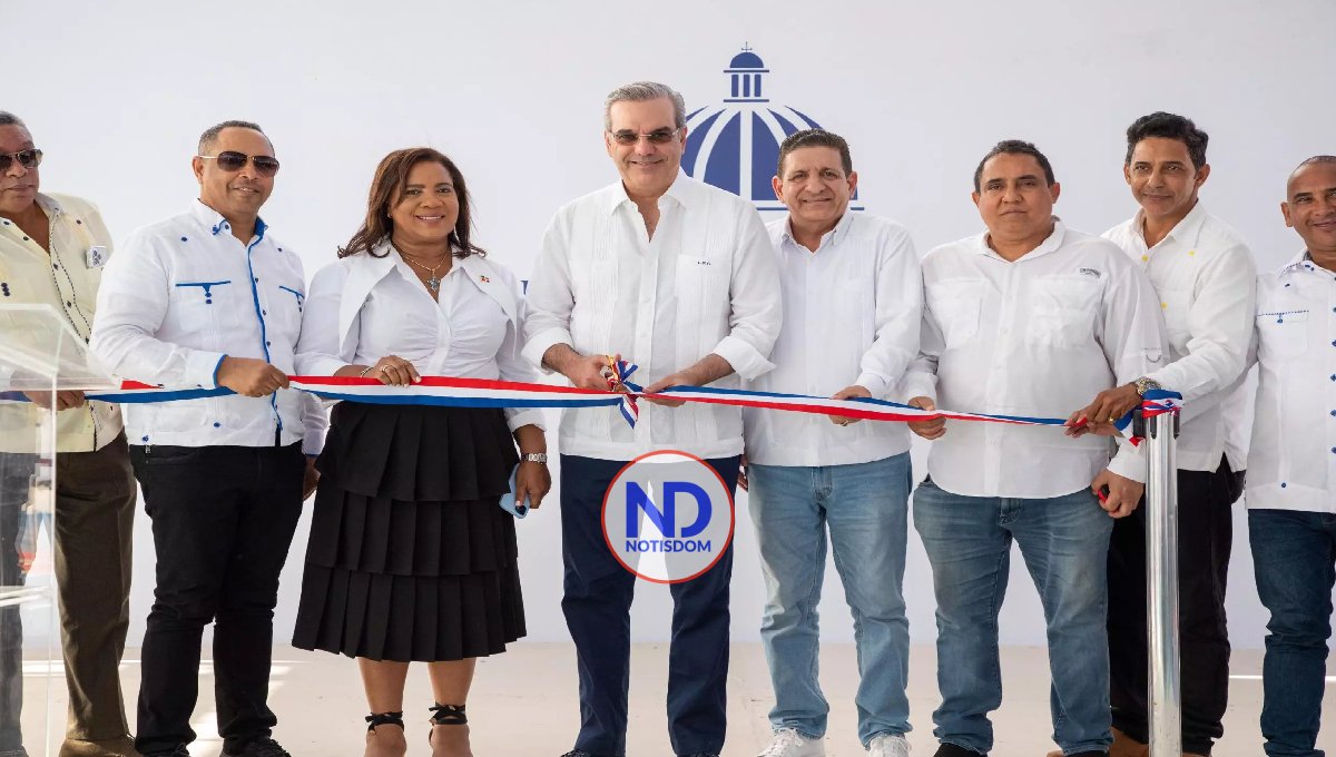 Inauguran obras en Monseñor Nouel y La Vega