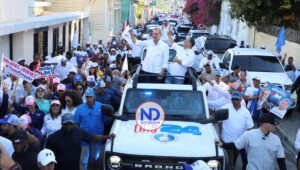 Abinader encabezó caravana con candidatos municipales de SJO