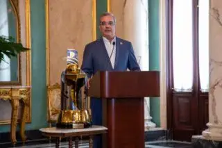 abinader 878 Abinader tras entregar bandera a los bicampeones: «Todos somos liceista»