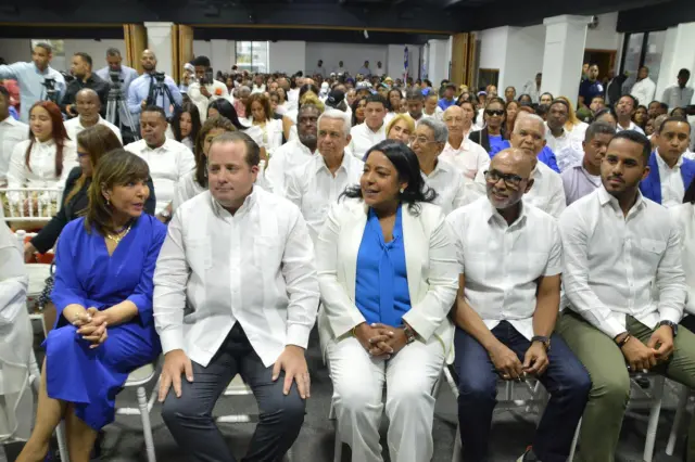 Altagracia Tavárez se juramenta en el PRM tras haber abandonado las filas del PRD 6 altagracia y paliza Altagracia Tavárez se juramenta en el PRM tras haber abandonado las filas del PRD