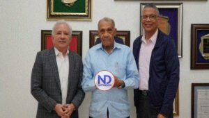 Senador Antonio Taveras reconoce aportes de comunidad evangélica