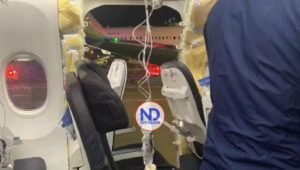 Avión aterriza de emergencia tras perder una ventana en pleno vuelo