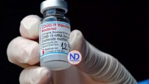 Farmacias empiezan a comercializar la actualizada vacuna anticovid de Moderna