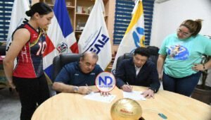 Escuelas Japón becan voleibolistas Yalyn Firpo y Caroline Rodríguez