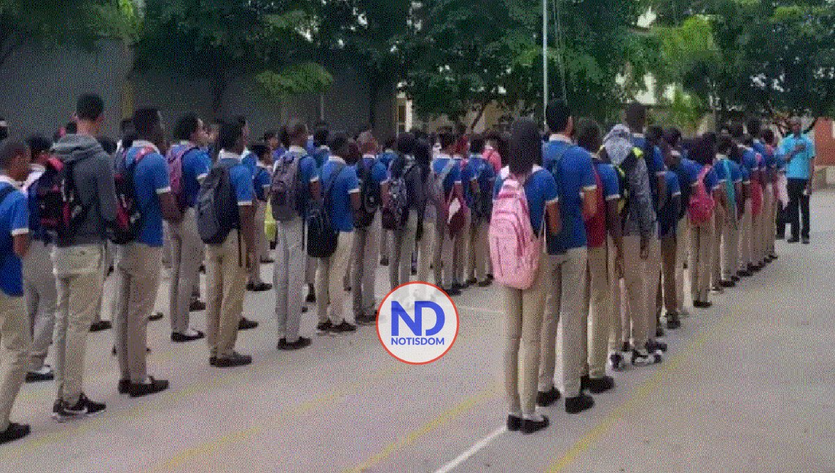 Minerd llama a enviar estudiantes a clases