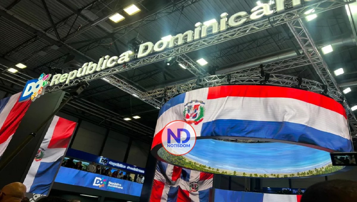 Inauguran pabellón RD en Fitur 2024 con exhibición de artesanías y deporte nacional