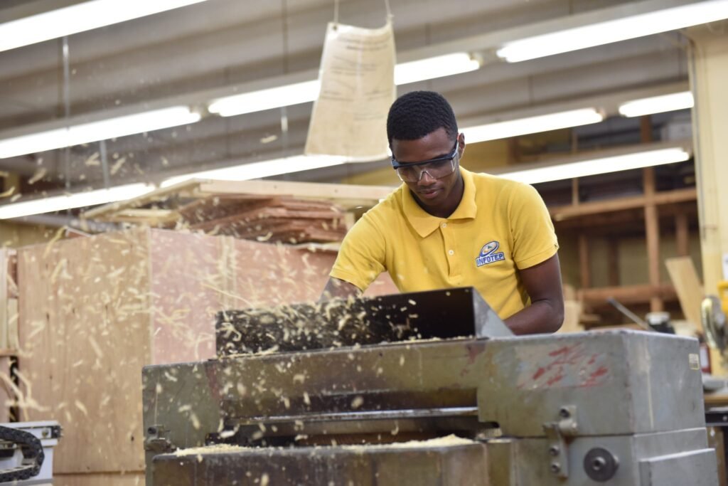 infotep 12 Infotep asegura que el 90 % de sus capacitados en Pedernales ya trabaja