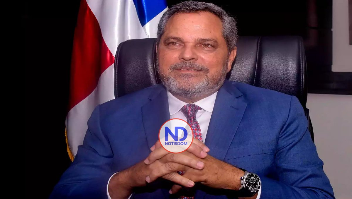 Comisionado Junior Noboa felicita al Licey por la conquista de su corona 24