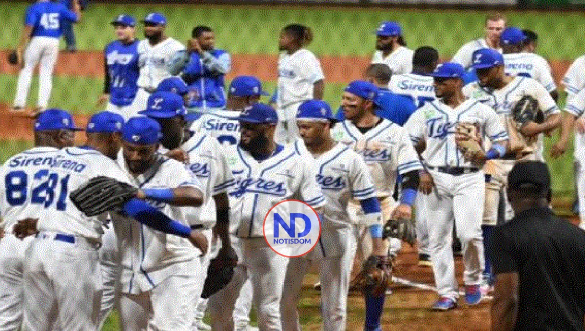Licey empata en primer lugar; Leones derrotan a las Estrellas