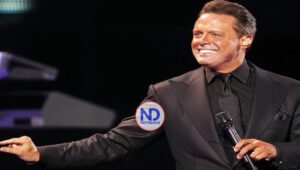 Desafíos técnicos provocan aplazamiento de concierto de Luis Miguel