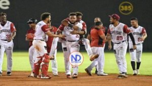 Licey frena seguidilla de triunfos de las Estrellas; Gigantes respiran