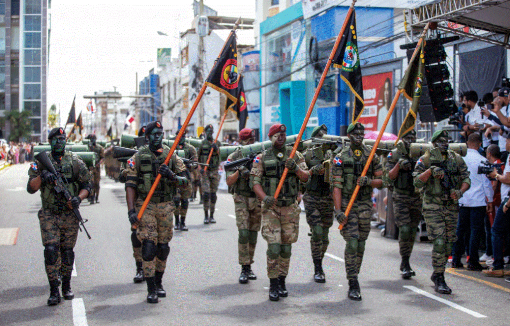 militares Abinader encabeza desfile cívico militar por 211 natalicio de Duarte