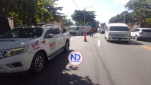 Cuatro niños resultan afectados tras impactar patana con un vehículo de transporte escolar