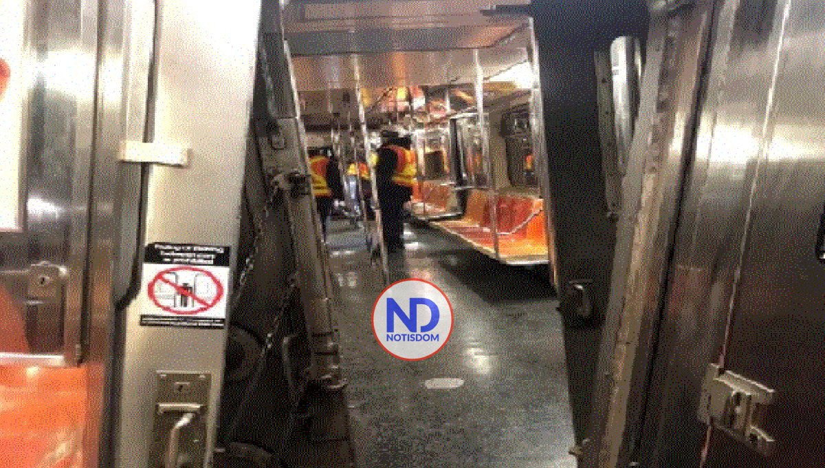 Más de 20 heridos por choque de 2 trenes en metro de Nueva York