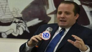 Paliza solicita licencia para dirigir campaña del PRM