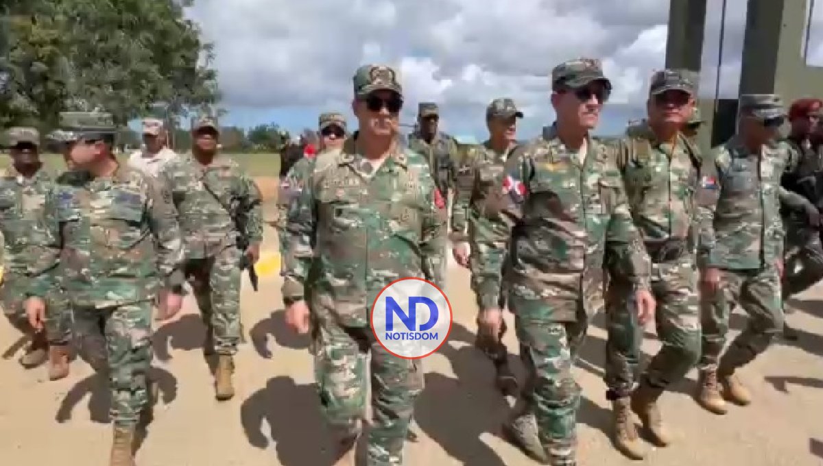 Estado Mayor FFAA dominicanas recorre la línea fronteriza norte