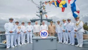 Abinader aborda embarcación colombiana de visita en el país