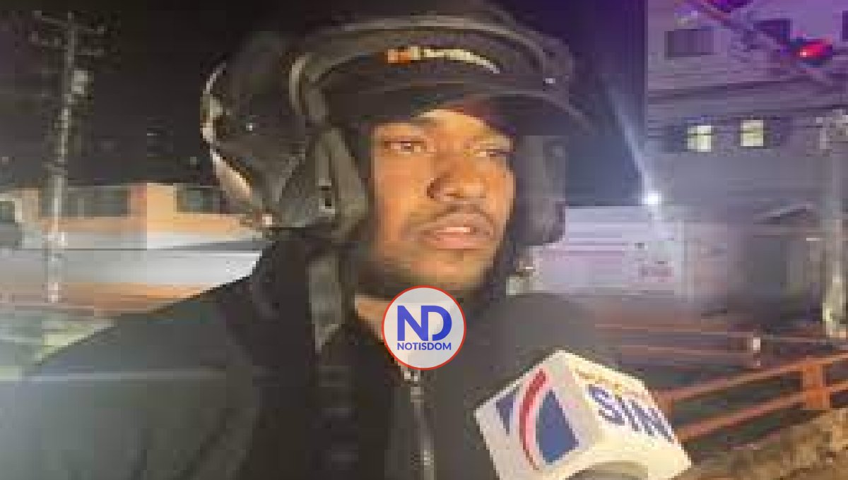 Abraham Carrión, uno de los jóvenes que impidió que mujer se lanzara en paso desnivel