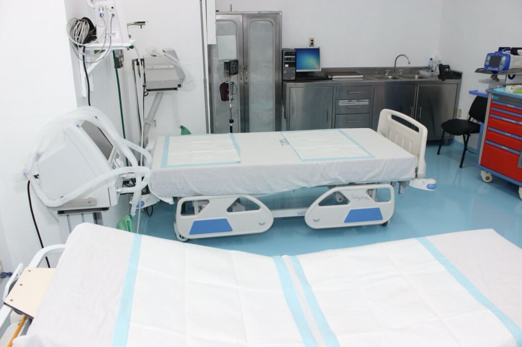 cama ney Hospital Ney Arias Lora entrega remozada área de reanimación