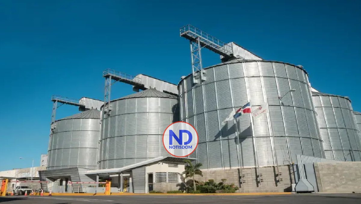 César Iglesias recibe calificación ‘AA(dom)’