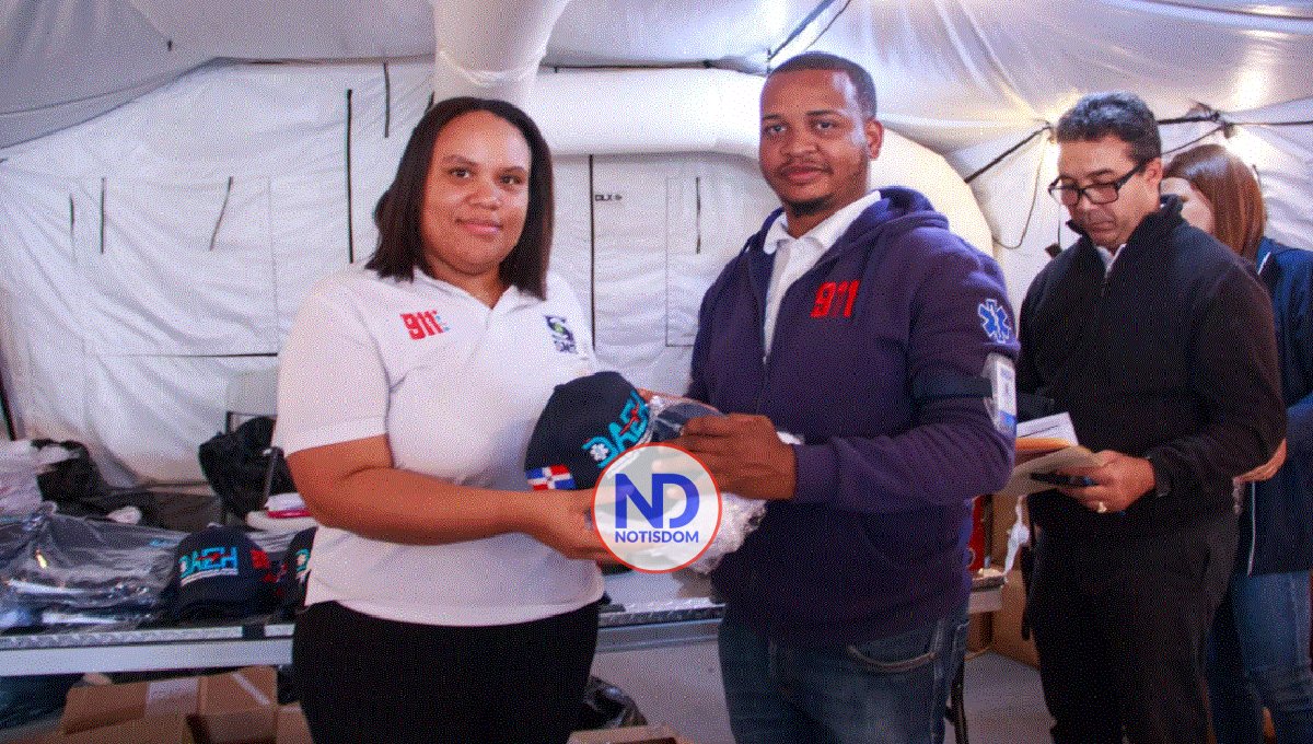 DAEH inicia entrega de uniformes a personal asistencial