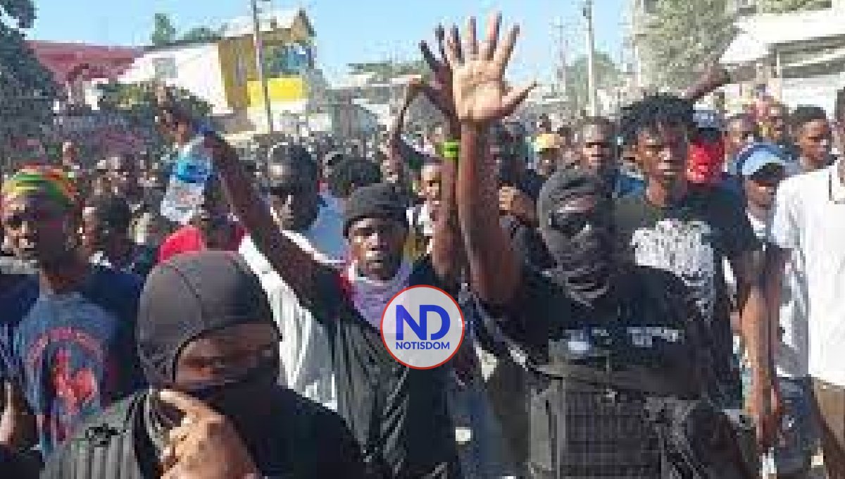 Ariel Henry no renuncia; hay tiroteos, incendios y destrozos 2 Ariel Henry no renuncia; hay tiroteos, incendios y destrozos