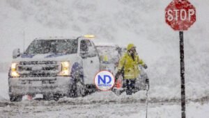 NY se alista para histórica tormenta que puede dejar hasta 20 centímetros de nieve