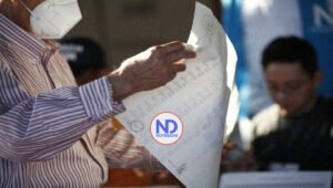 Empieza recuento papeletas en El Salvador; Bukele critica proceso