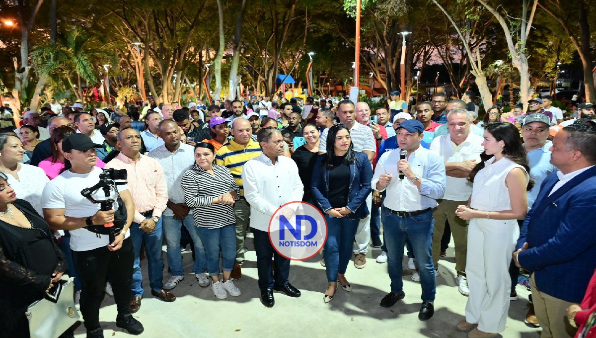 Alcalde Abel Martínez entregó a Santiago Parque Metropolitano