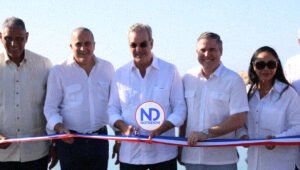 Presidente Abinader entrega muelles pesqueros Río San Juan y Cabrera