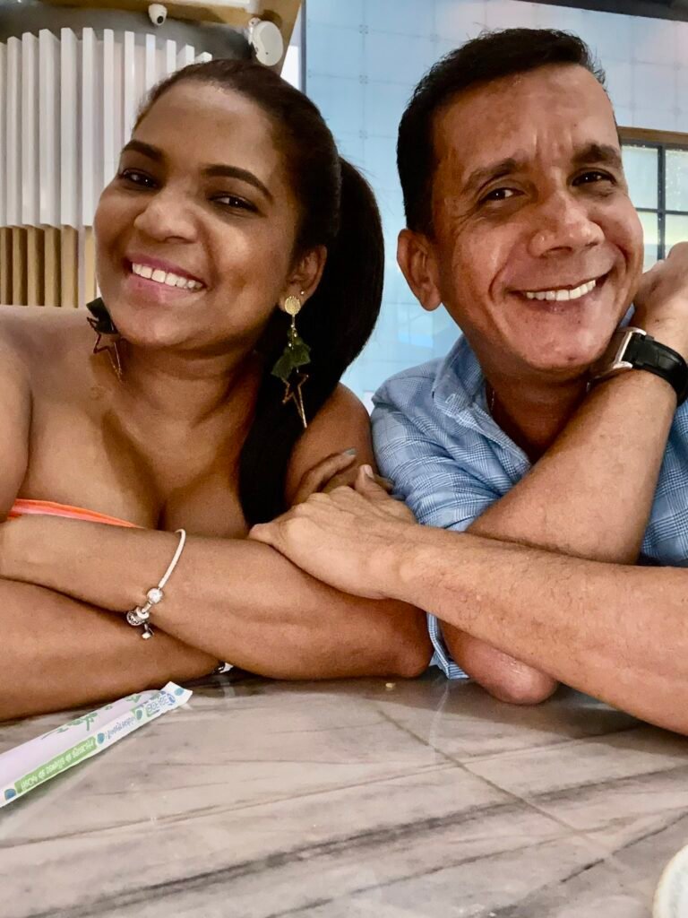 ANIBELKA ROSARIO Y Jose Joaquin Olivo Mendez Fallece esposo de la periodista Anibelca Rosario