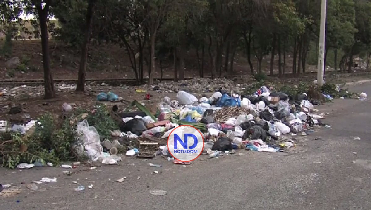 Exigen recogida de basura en Los Mameyes 2 Exigen recogida de basura en Los Mameyes