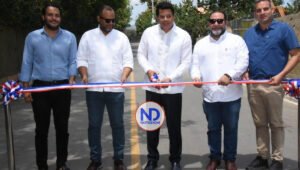 Ministro Turismo inaugura obra por 80 millones en Jarabacoa