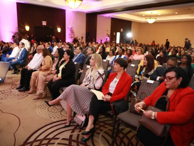 Damas en Promipyme Promipyme dice impulsar emprendimiento femenino con nuevos préstamos