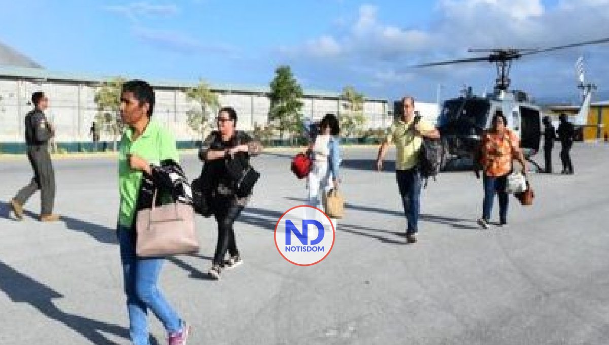 Evacuan de Haití a 14 residentes de Florida en un vuelo a Orlando