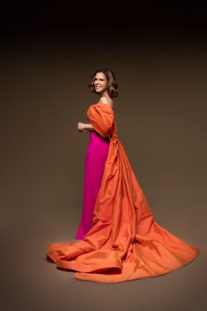 INGRID GOMEZ 1 Ingrid Gómez desfila en Premios Soberano con vestido inspirado en el más bello atardecer de primavera