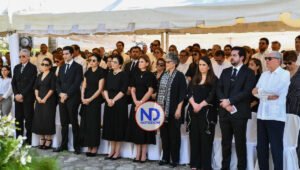 Familiares y amigos despiden a don José A. León Asensio