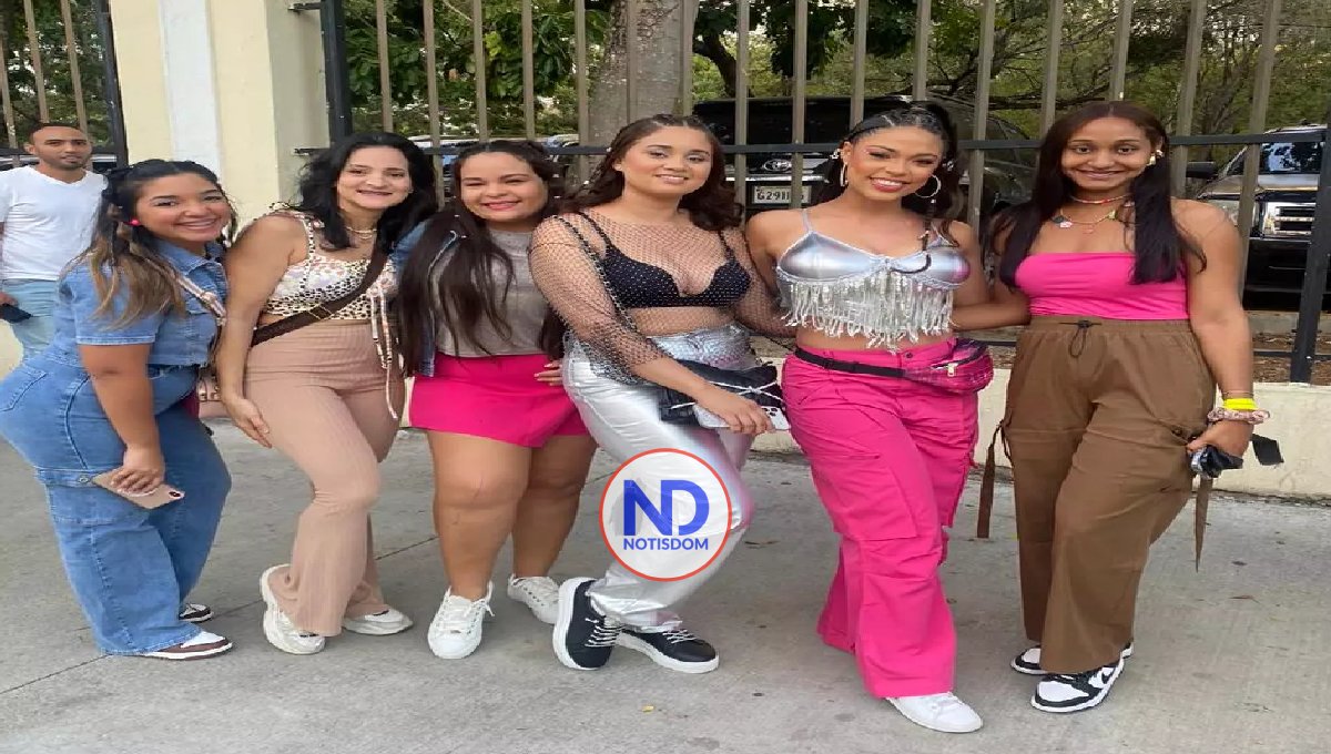“Outfits” de fanáticas rumbo al concierto de karol G 2 “Outfits” de fanáticas rumbo al concierto de karol G