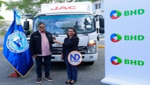 Banco BHD apoya labor del COE con donación equipos de salud