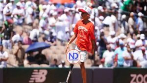 Adolescente participa en juego de exhibición Grandes Ligas con prótesis gestionada por SeNaSa