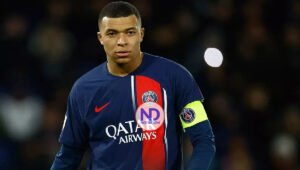 Sustituyen a Mbappé por segundo partido consecutivo