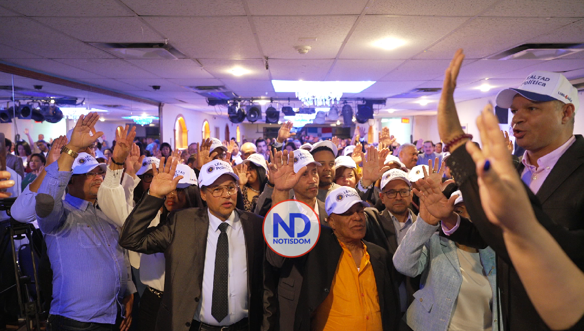 Corriente Lealtad Política juramenta decenas de miembros en Montreal, Canadá